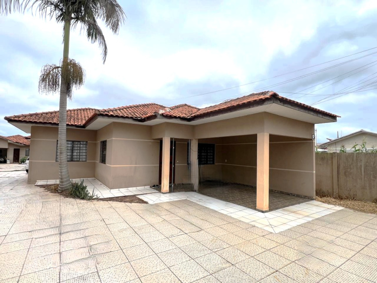 Condomínio com 04 Casas