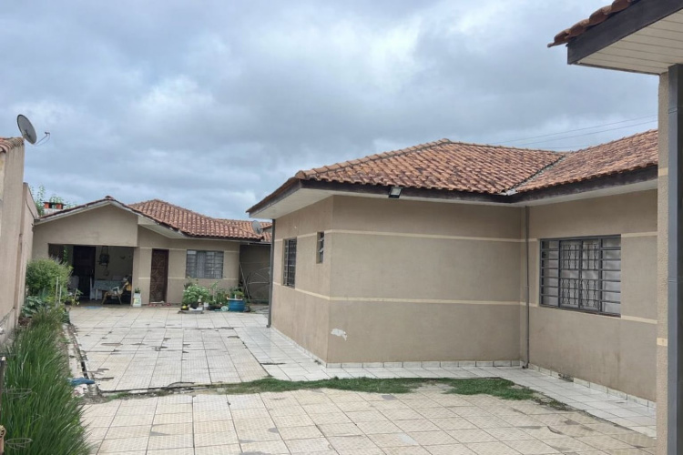 Condomínio com 04 Casas